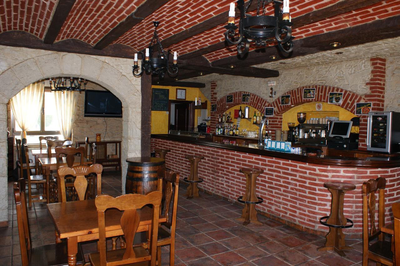 Hostal Carazo Torquemada Extérieur photo