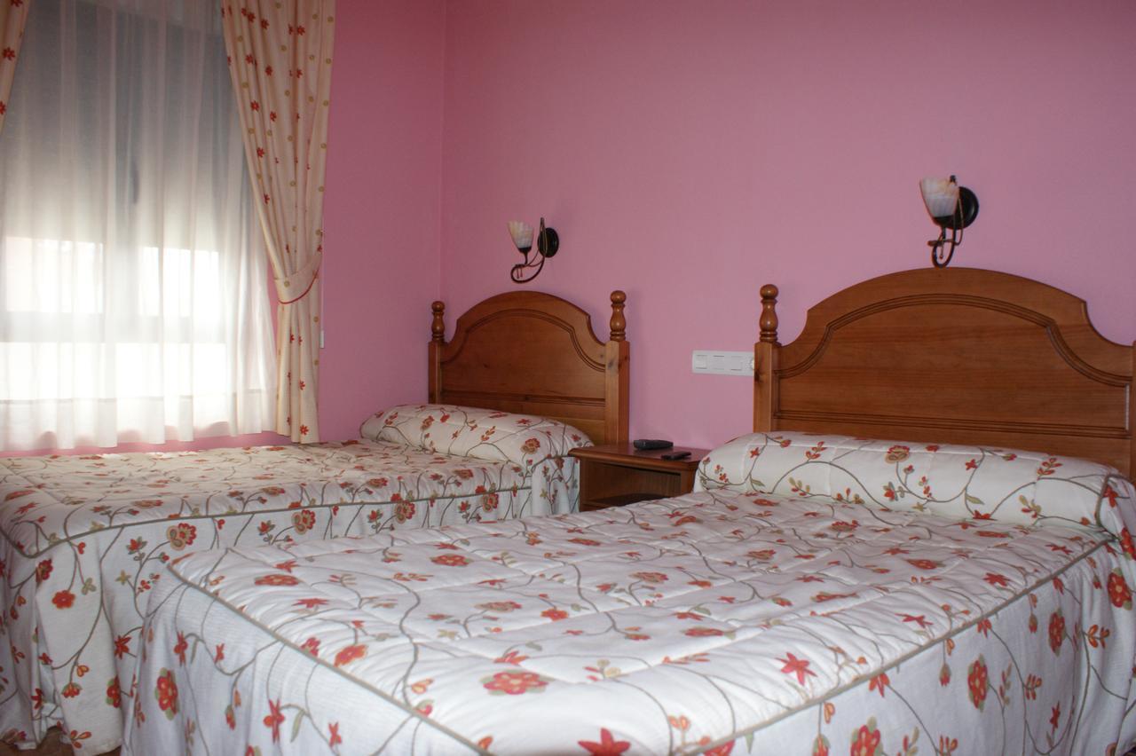 Hostal Carazo Torquemada Extérieur photo