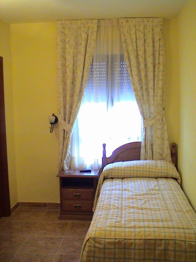 Hostal Carazo Torquemada Extérieur photo