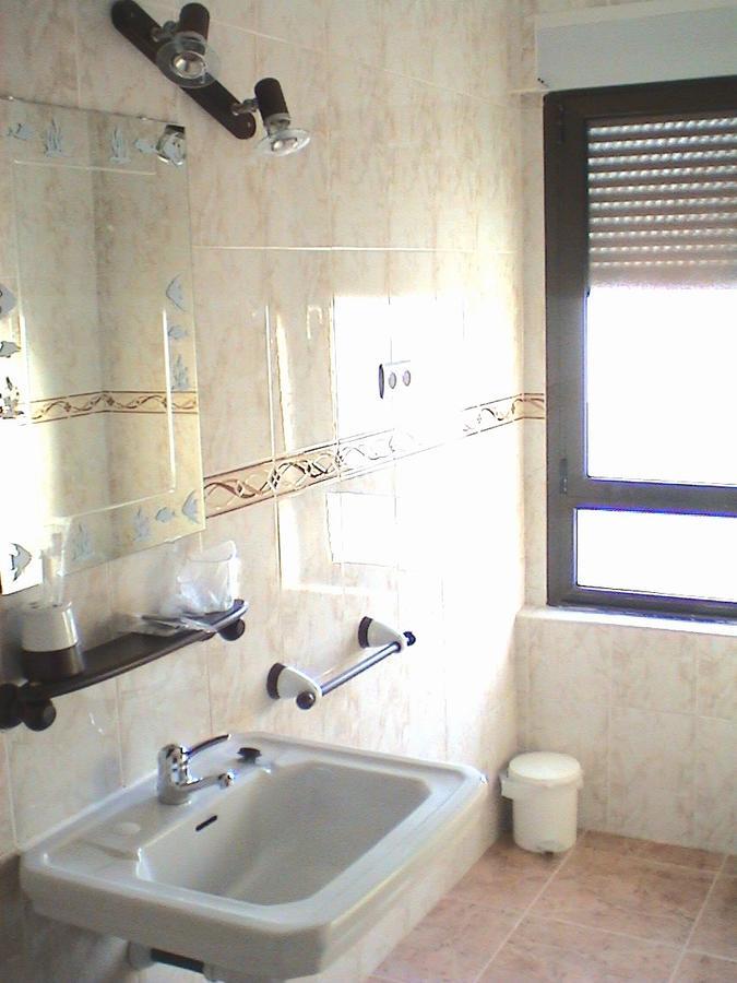 Hostal Carazo Torquemada Extérieur photo
